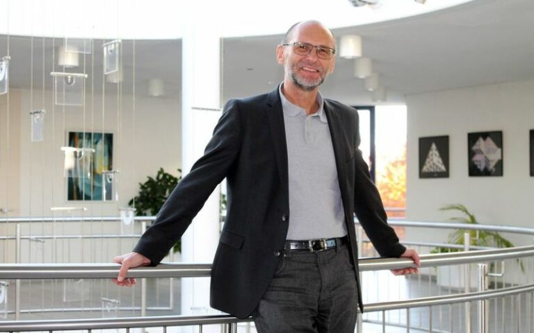 Aus der Reserve holen