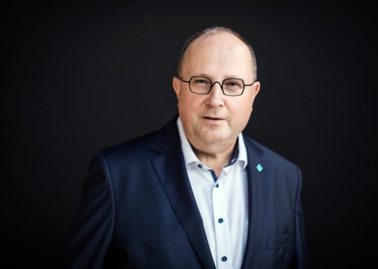 „So autonom wie notwendig und so global wie möglich“