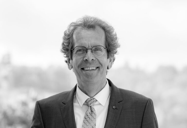 Zeit zu entwickeln. Zeit zu erfinden! Zeit zu schützen.