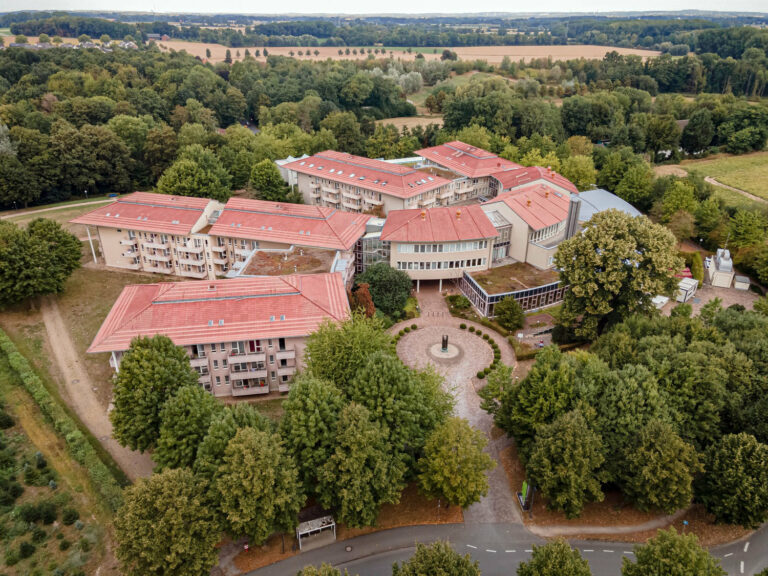 Kieback&Peter: Energieeinsparung durch CO₂-Fahrplan