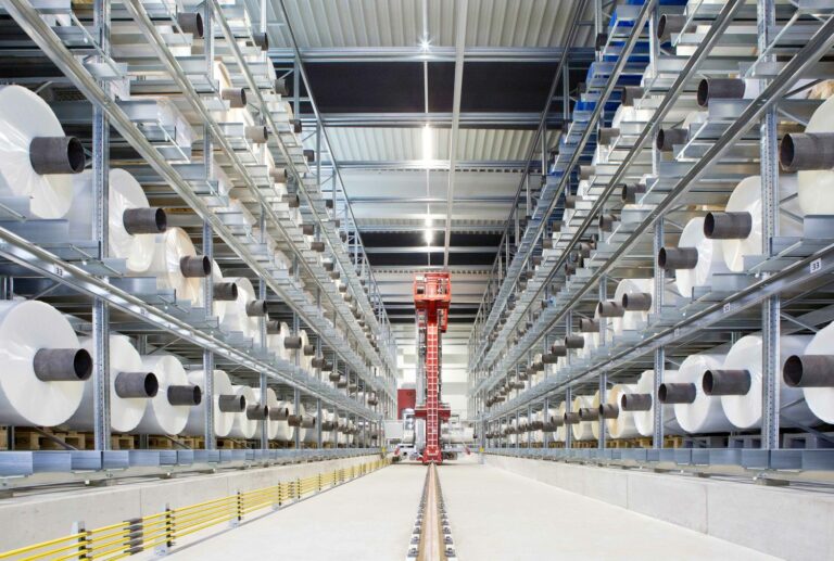 Wie automatische Lagersysteme Verpackungsvielfalt effizient lagern
