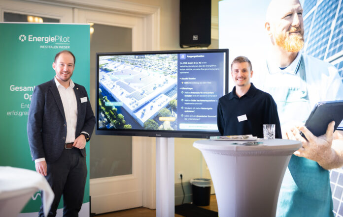 Matthias Garrell und Niklas Hahn, Energieexperten bei Westfalen Weser. Foto Westfalen Weser